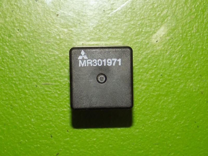 00 01 02 03 04 05 Eclipse OEM MR301971 starter AC ABS relay ONE
