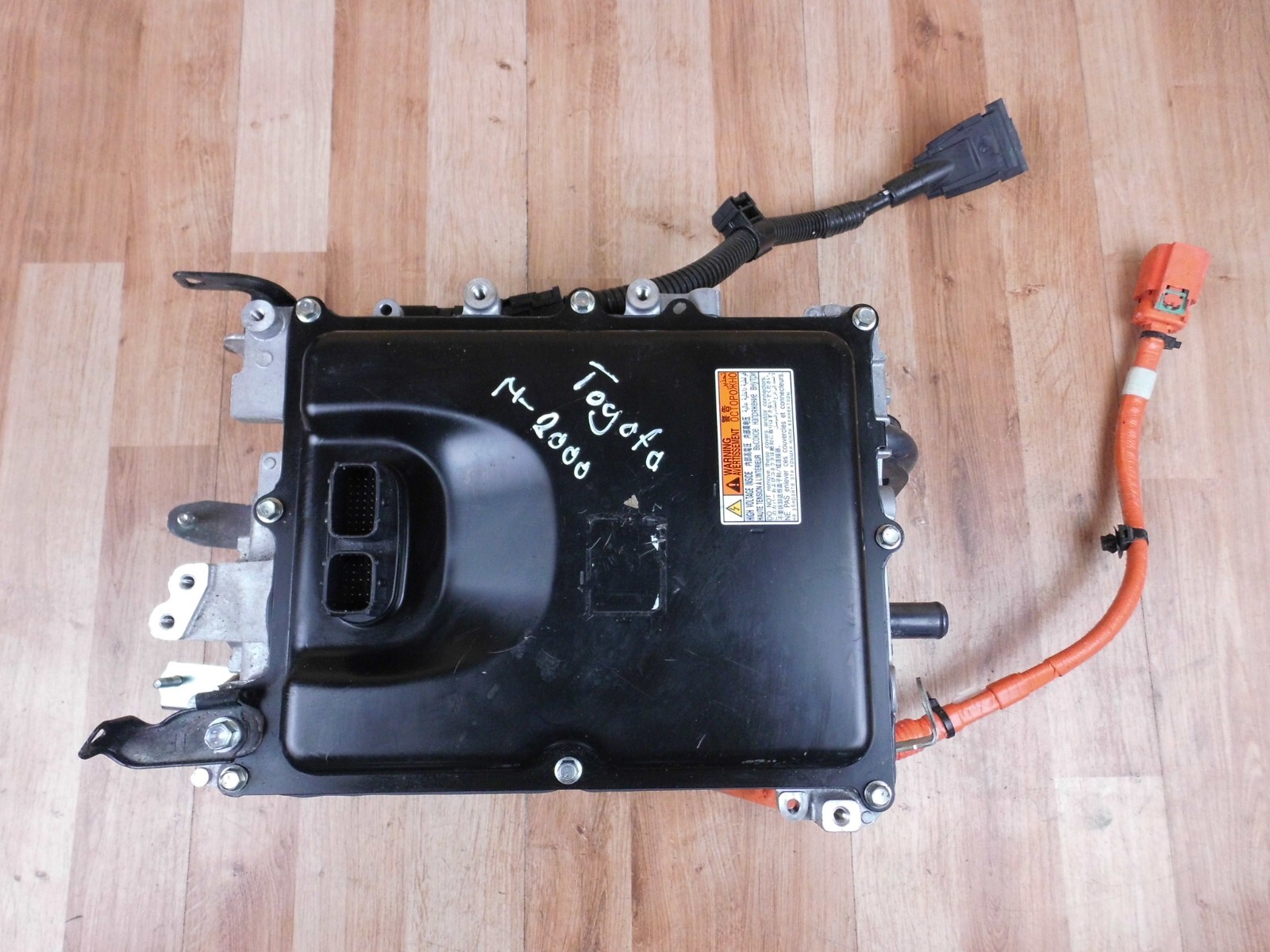 Toyota Corolla Cross 2.0 HYBRID inverter converter G9200