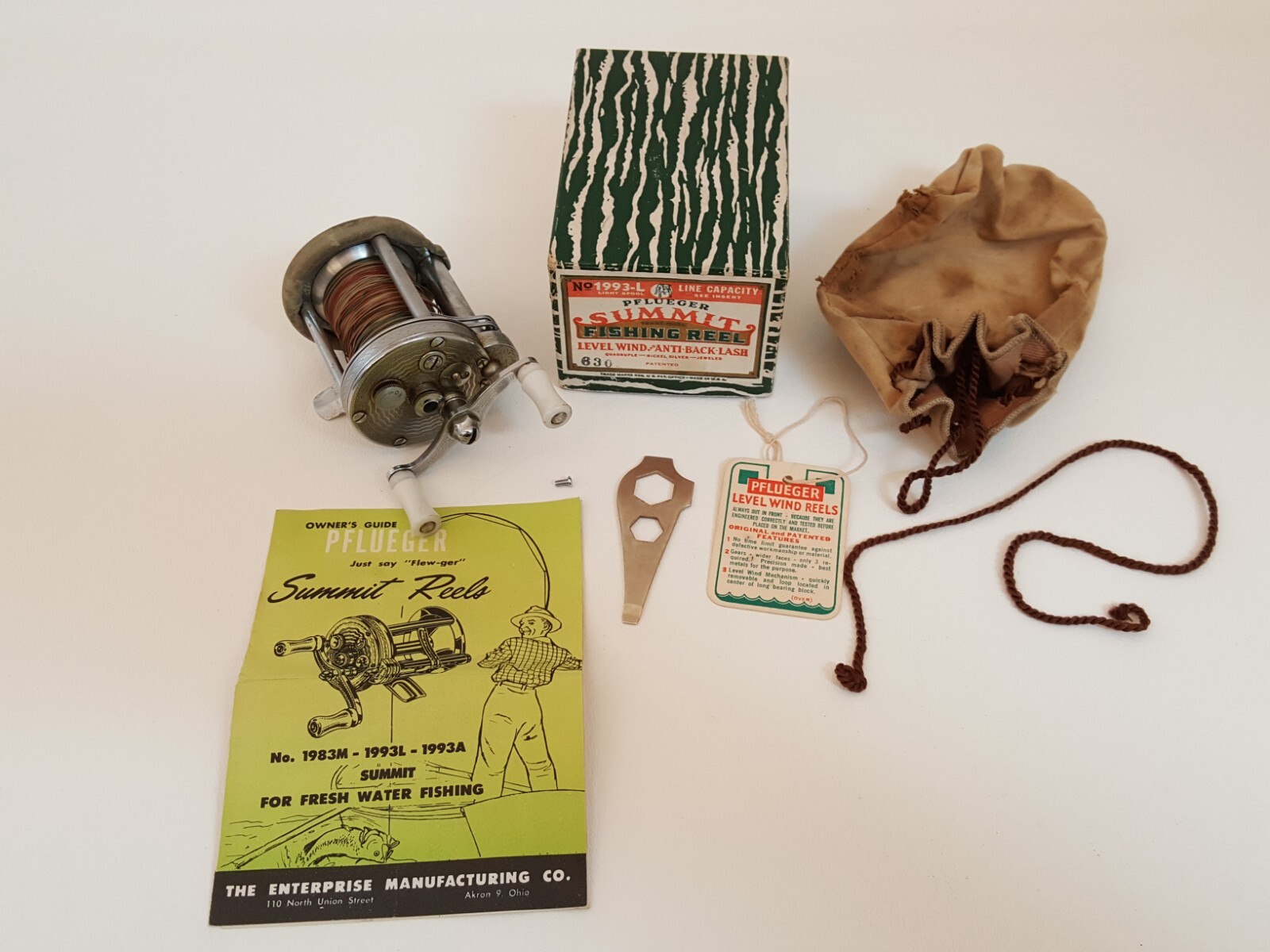 Vintage Pflueger summit reel 1993L original box + bag +