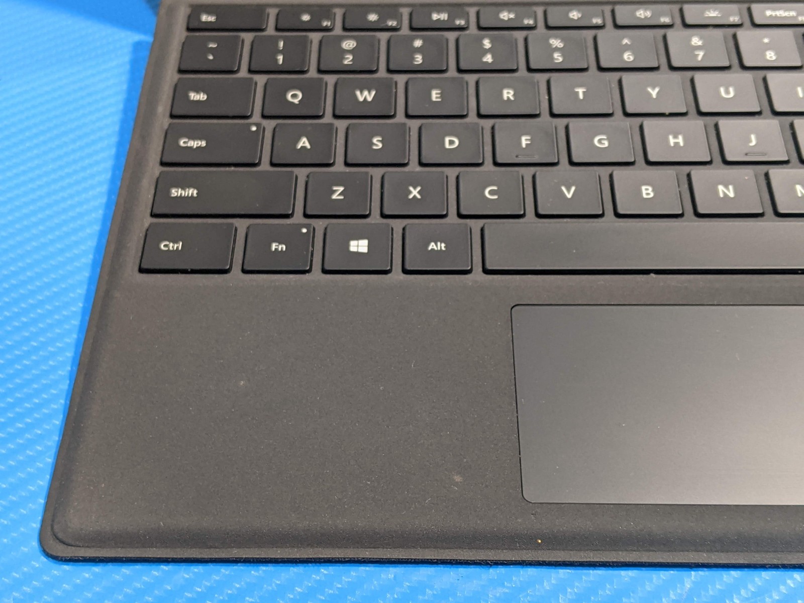 Microsoft Surface Pro 6 i7-8650U 16GB RAM 512GB SSD 12.3" Touch AS-IS - Thumbnail 6