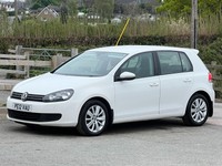 VOLKSWAGEN GOLF 1.6 TDi 105 BlueMotion Tech Match 5dr Full service record,