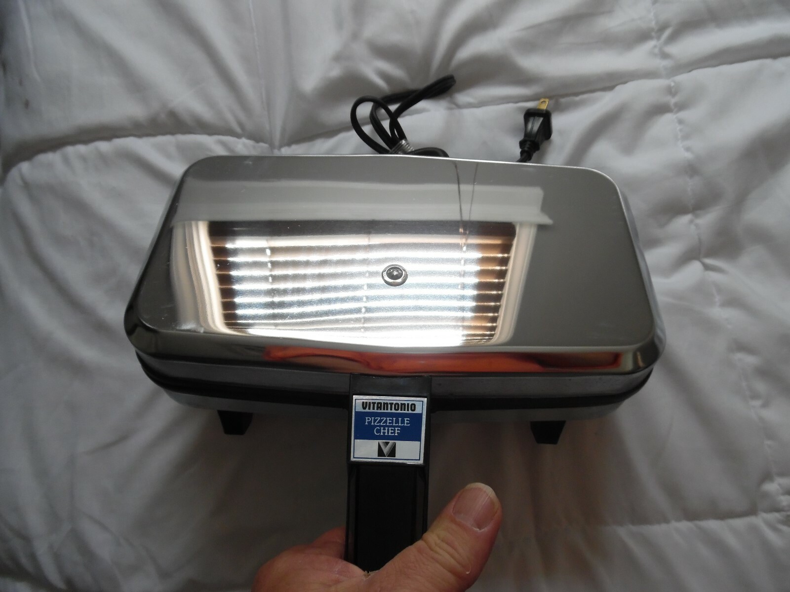 Vitantonio Pizzelle Chef Pizzelle Maker Italian Cookie Iron 300 model Excellent