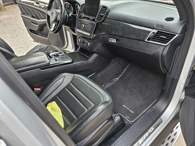 image 5 of interior