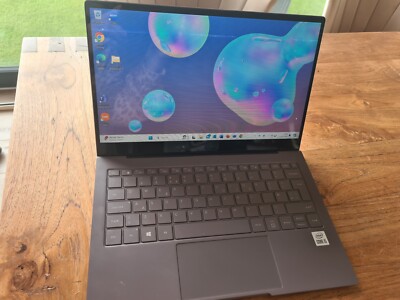 Samsung Galaxy Book S 13.3 Inch 8gb Intel I5 Laptop Earthy Gold Np767xcm