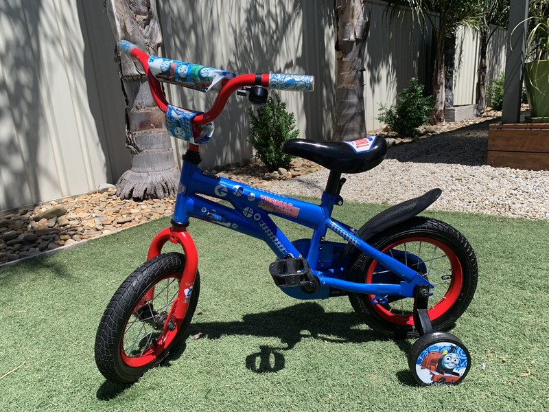 thomas the train bicycle with training wheels