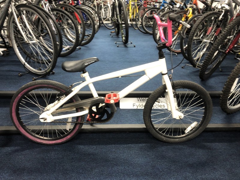 White+bmx+bike For Sale Page 1