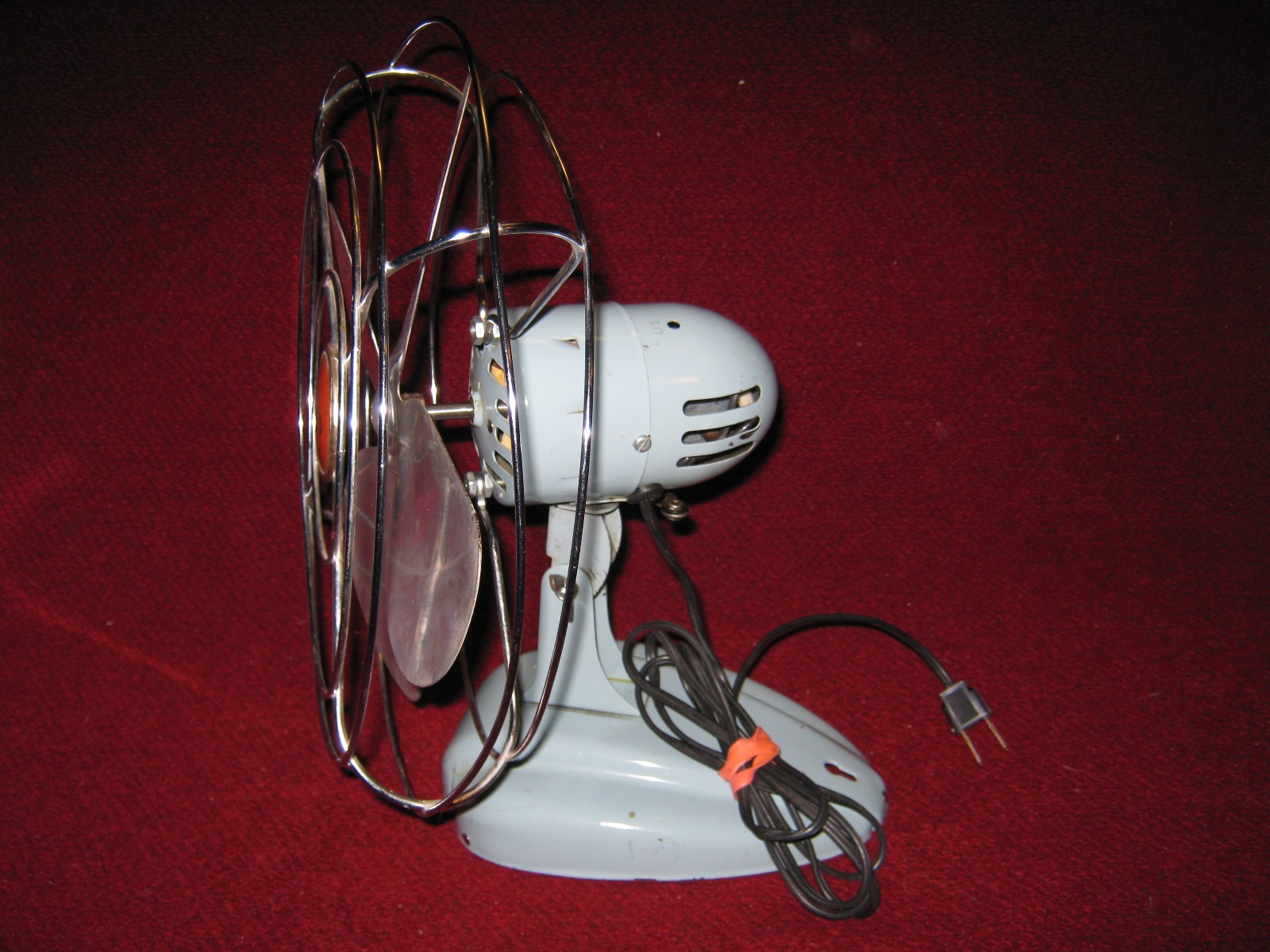 Vintage ZERO Table or Wall Mount Fan Retro Model 10498 Made in USA