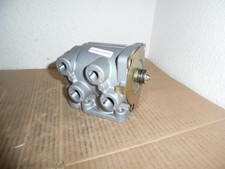 Bendix 101818 E-7 FOOT BRAKE VALVE BXW101818 | eBay