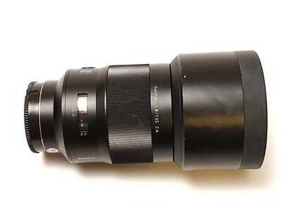 SONY ZEISS Sonnar T* 135mm F/1.8 ZA SAL-135F18Z Telephoto Lens