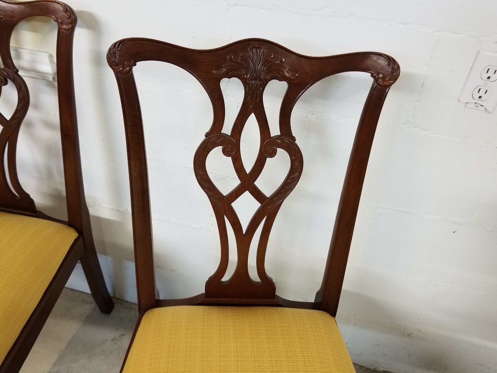 SET OF EIGHT CRAFTIQUE CHAIRS MAHOGANY BALL AND CLAW
