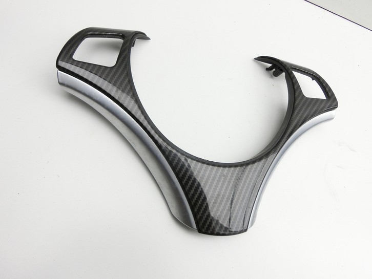 BMW E81 1er 118i LCI 07-13 3 Türer Lenkrad Verkleidung Carbon BMW E81 1er 118i LCI 07-13 27.10.2009 0430403... Vorschau 2