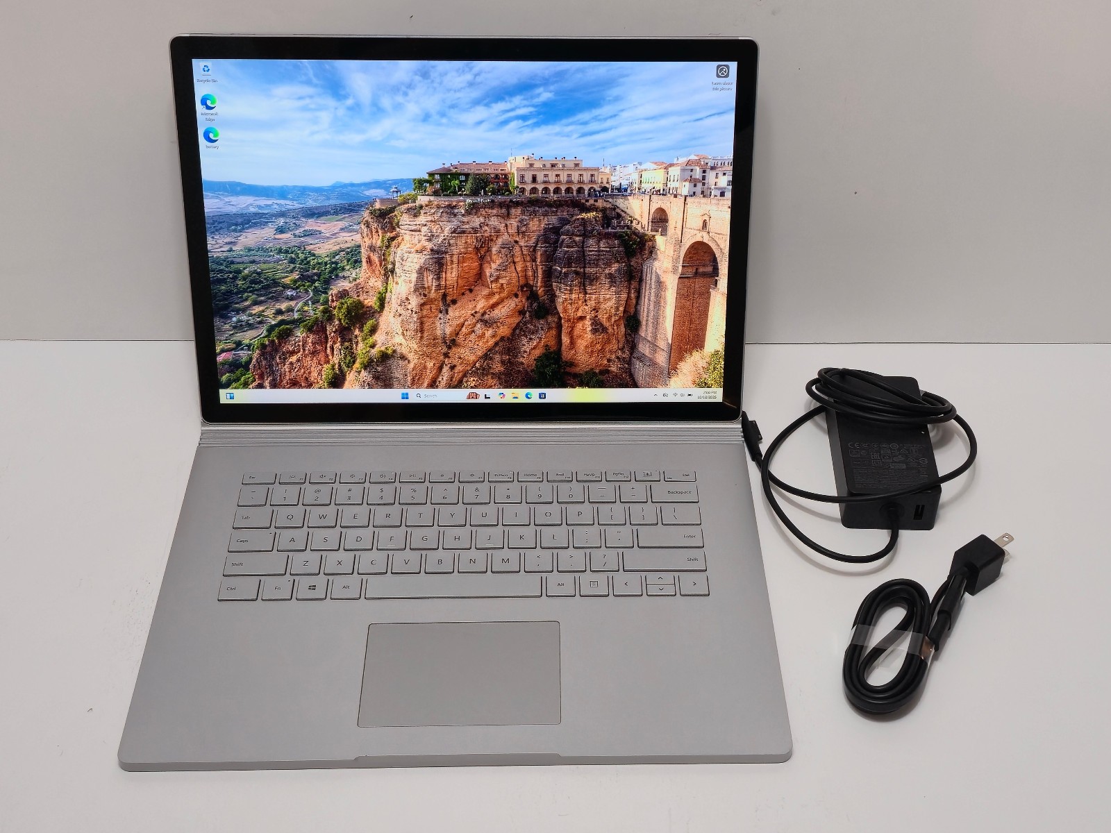 Surface Book 3 i7 32GB 1TB 1660Ti 15インチ Amazon.com: NEW Microsoft Surface Book 3 - 15
