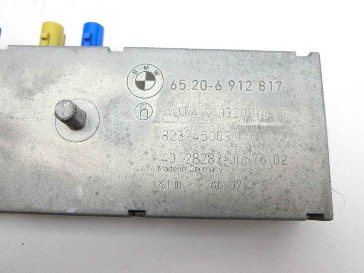 BMW 318Ci E46 00-03 Antennenverstärker Weiche Antenne Diversity BMW 318Ci E46 00-03 25.02.2002 65206912817 6912817... Bild 4