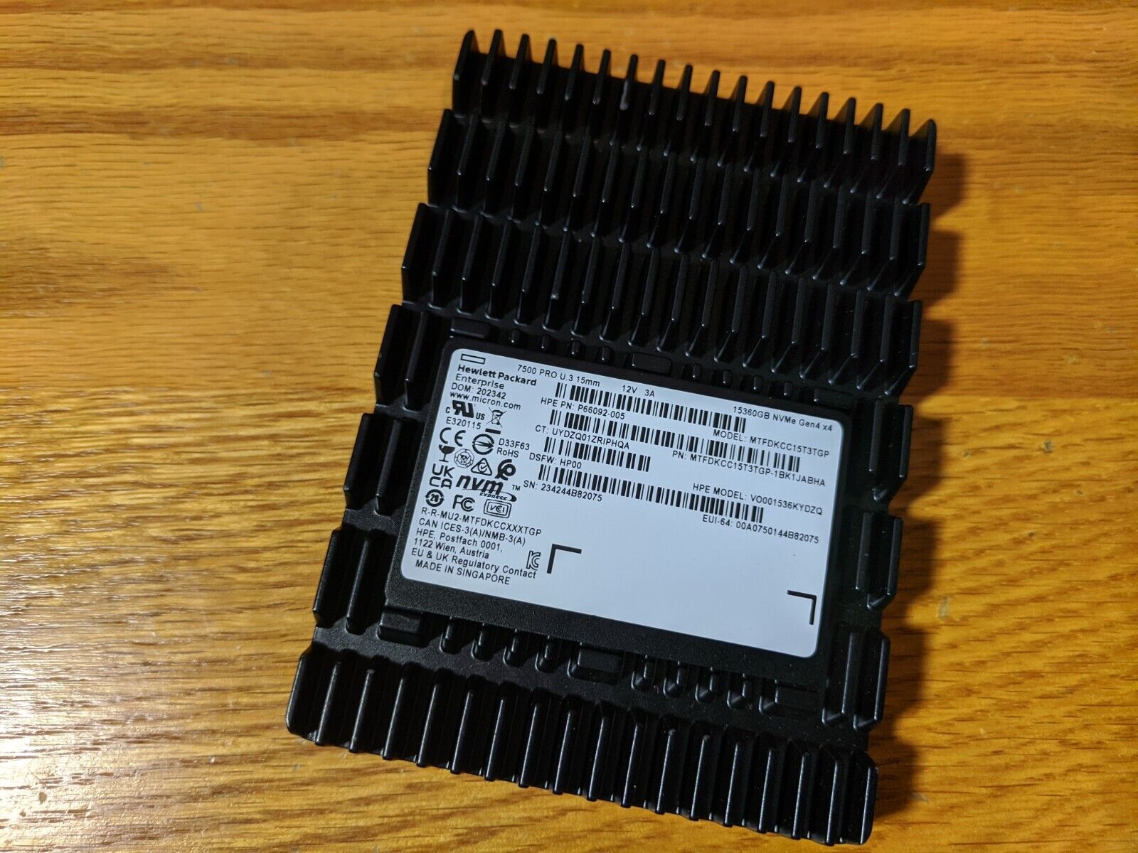HPE 15.36TB 7500 Pro PCIe 4.0 NVMe 2.5'' U.3 SSD HPE 15.36TB 7500 Pro PCIe 4.0 NVMe 2.5'' U.3 SSD