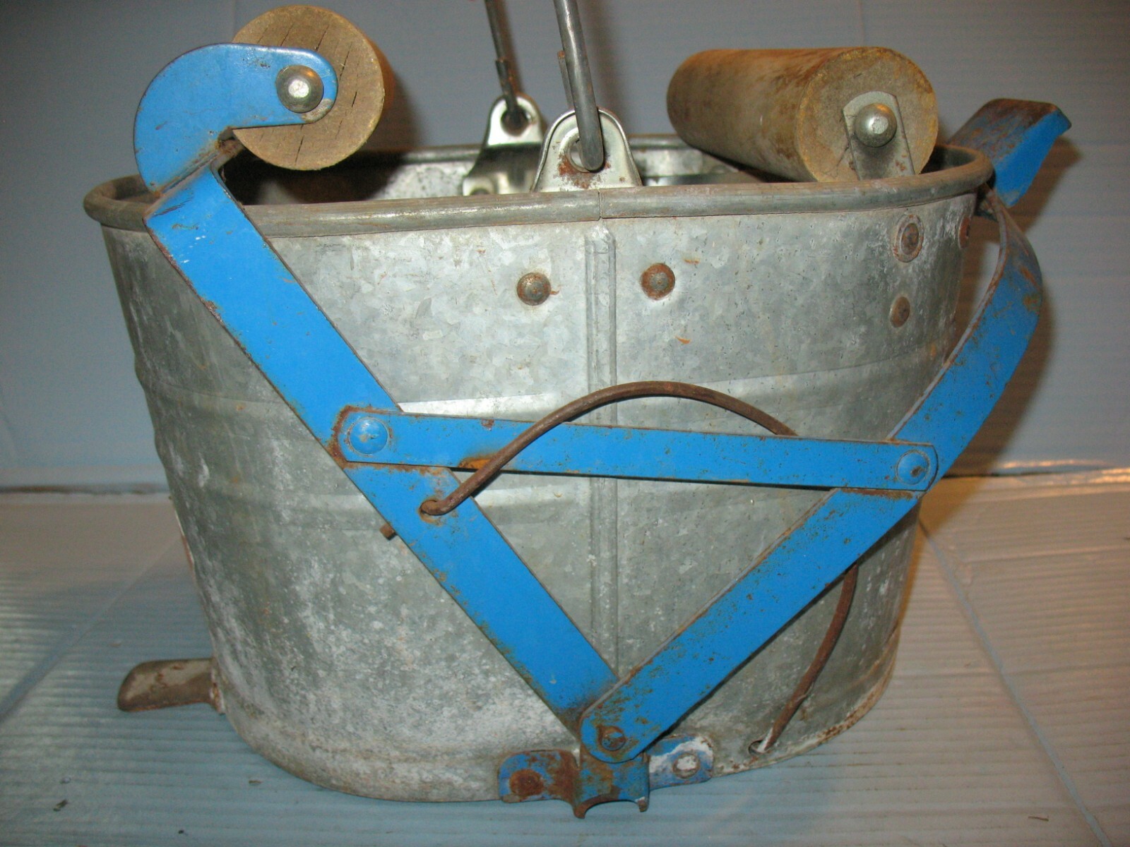 Antique Vintage White Brand Metal Wringer Mop Bucket