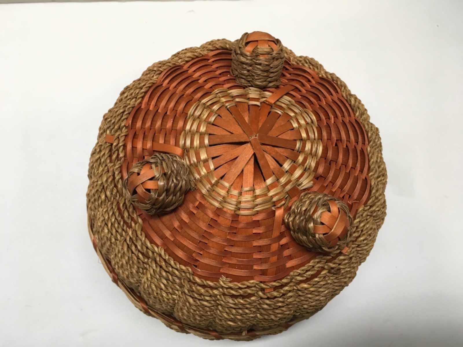Vintage Handmade Sweet Grass Basket With Porcupine Curls Cover Sewing Basket