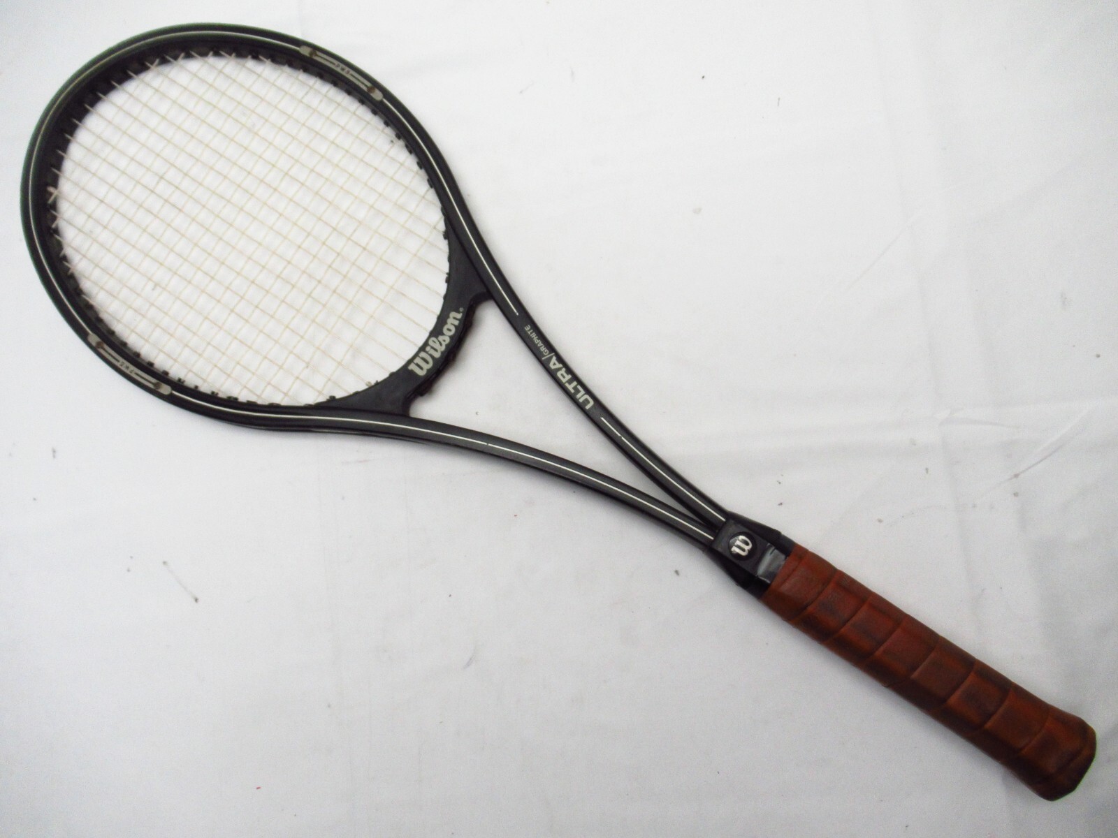 VINTAGE WILSON ULTRA GRAPHITE STANDARD TENNIS RACQUET (4 5/8