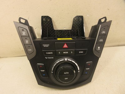 17 18 19 Hyundai Santa Fe Auto AC Dual Climate Temperature Control Panel OEM LKQ