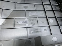 Audi A3 8P 08-13 Wasserabweiser Deckel für Sicherungskasten Audi A3 8P 08-13 13.05.2008 1K0937132F 0-1718006-1... Vorschau 5