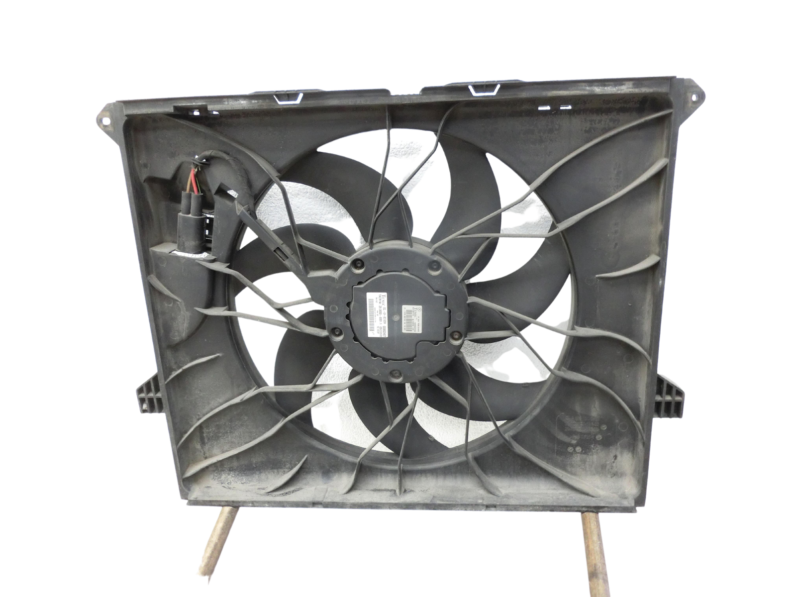 Mercedes W251 R300 07-10 CDI 3,0 140KW Lüfter Ventilator f. Kühler 600W  - Bild 1