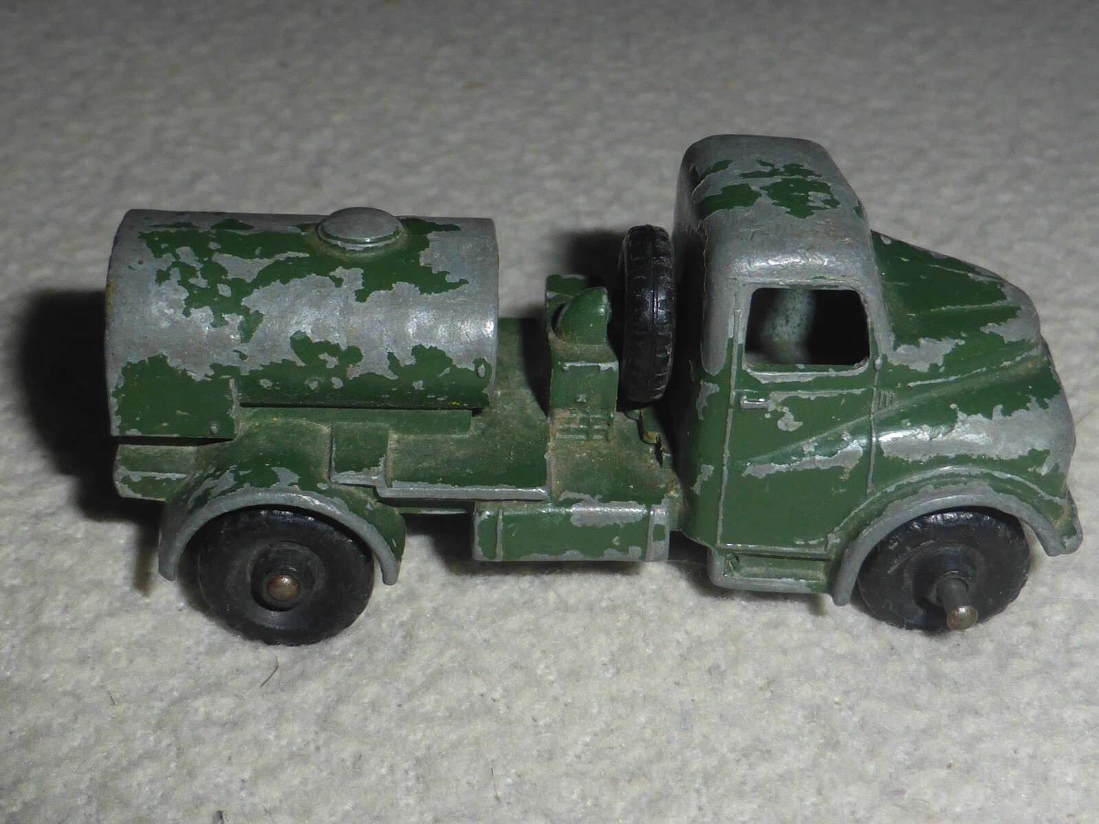 MATCHBOX 　No.71 Army Water Truck VINTAGE MATCHBOX LESNEY 200 GALLON WATER TRUCK ARMY ENGLAND