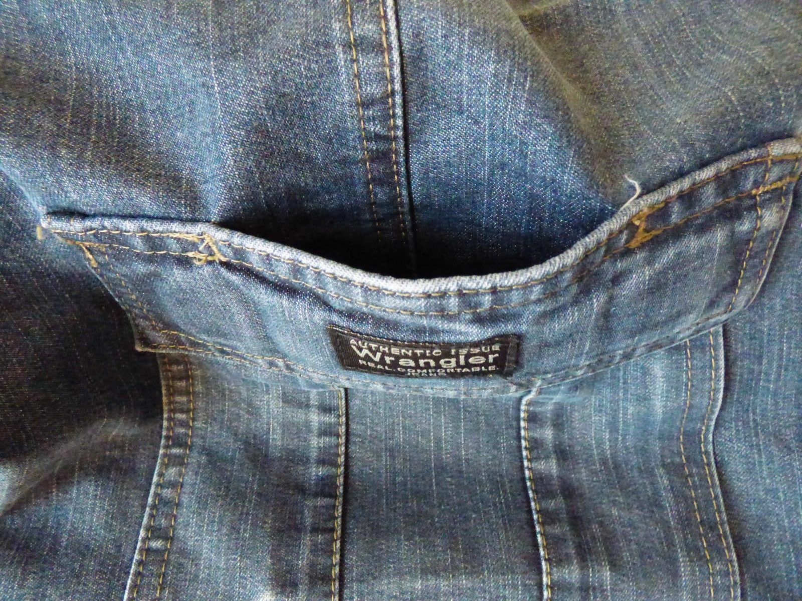 Джинсы Wrangler Men's Cargo Jeans 6 