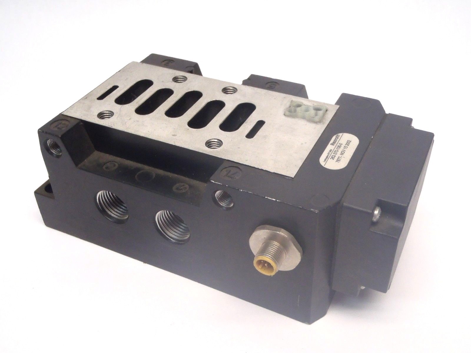 【MI】 NEW LEVITION 162-29W09 WETGUARD 4P 4W LOCKING CONNECTOR