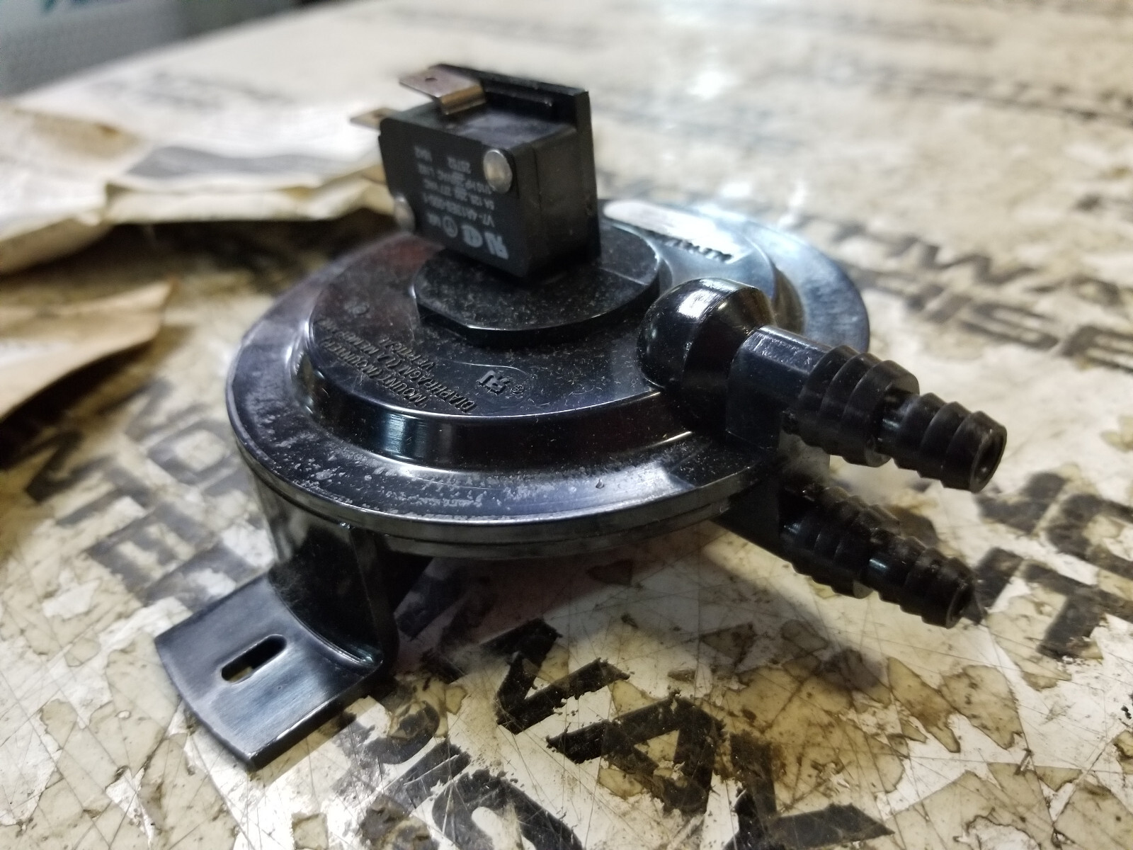 RSS Universal Air Switch, Adjustable RSS-495-011 .2