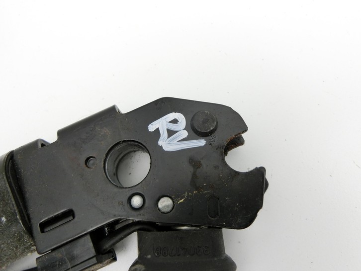 BMW E91 330XD 05-08 Kombi Gurtstraffer Beifahrer Rechts Vorne BMW E91 330XD 05-08 15.02.2006 33044477F 33047788... Vorschau 4