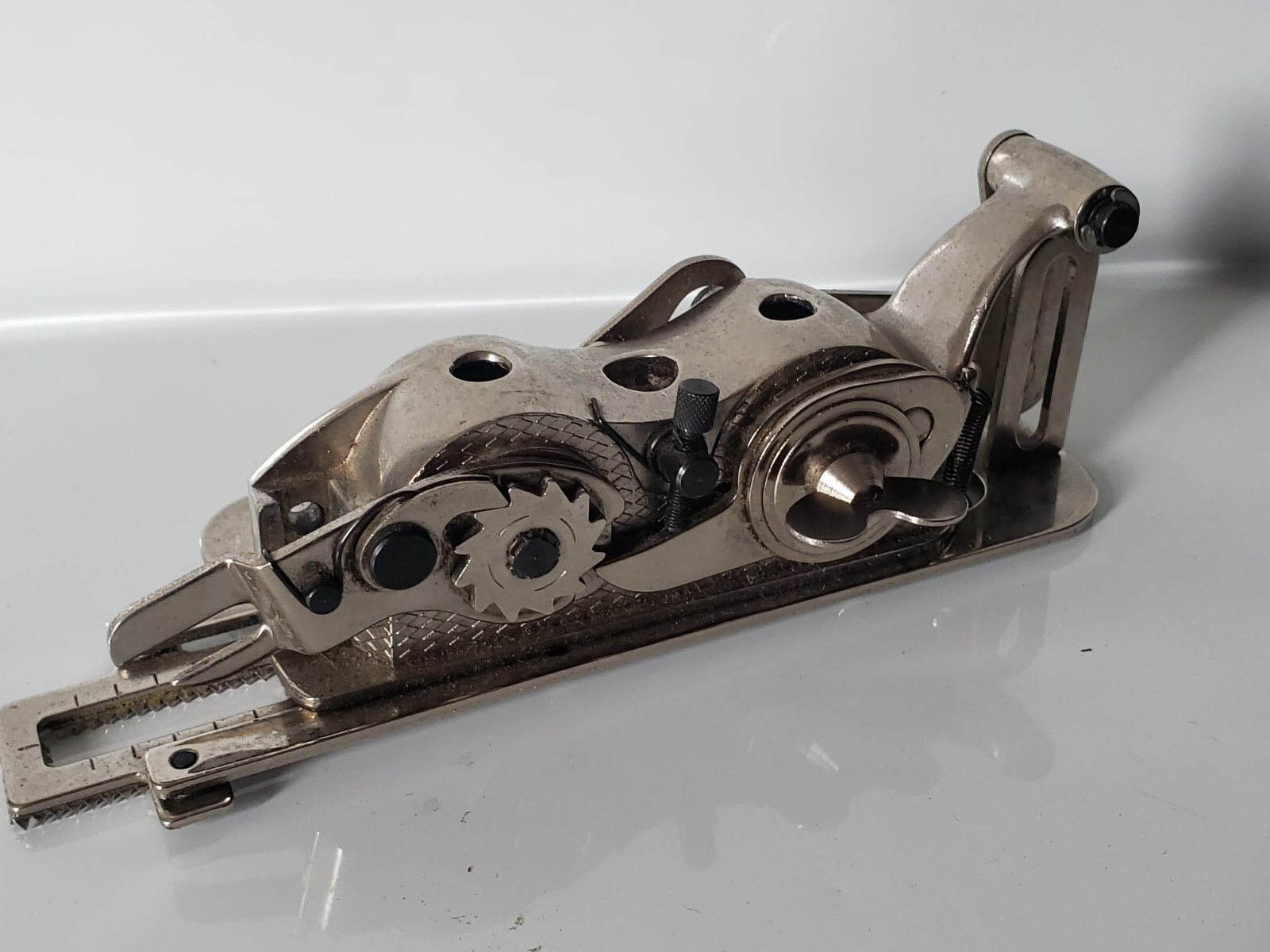 INDUSTRIAL SEWING MACHINE BUTTONHOLE ATTACHMENT FOR JUKI BROTHER