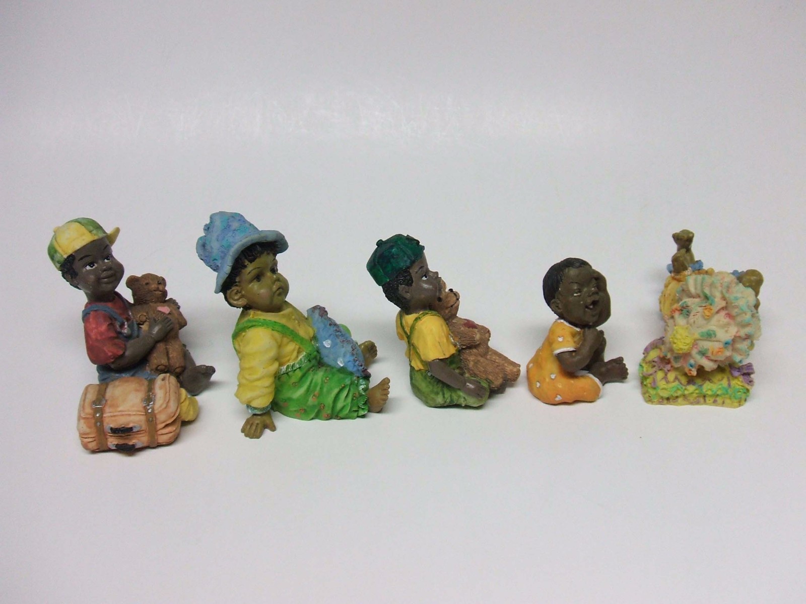 VINTAGE LOT OF 5 BLACK AMERICANA FIGURINES
