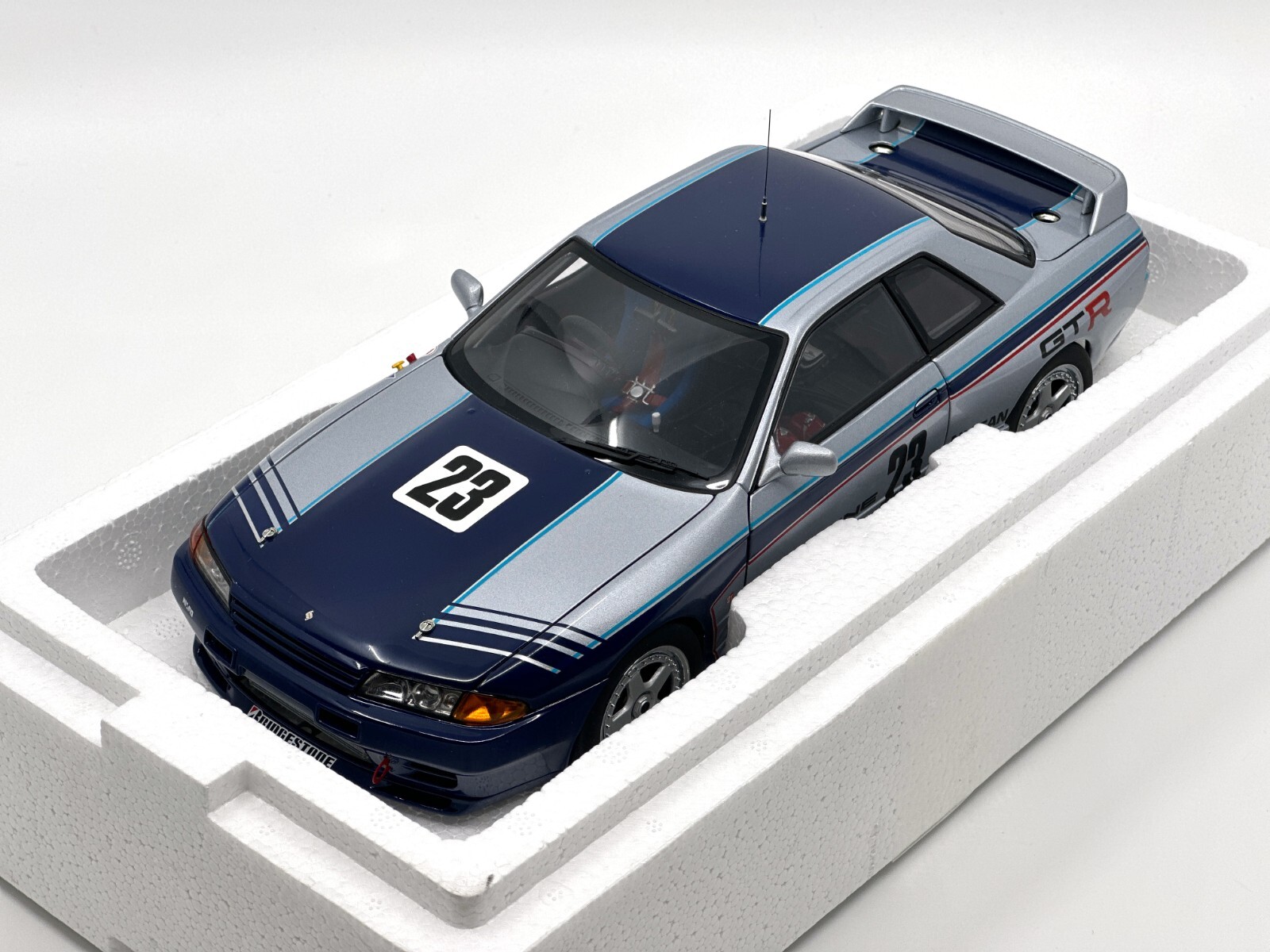 ミニカー NISSAN SKYLINE GT-R (R32) 1:18 AUTOart AUTOart New Nissan Skyline GT-R (R32) Wangan Midnight