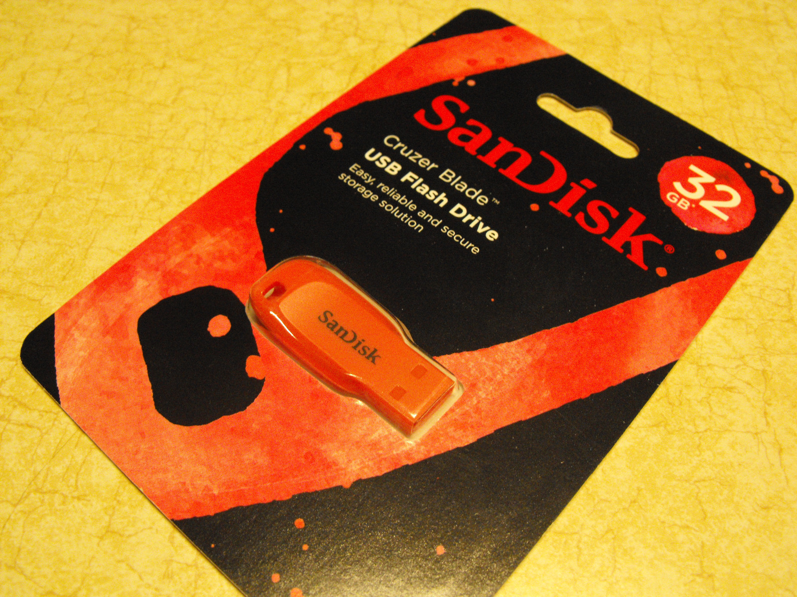 NEW SanDisk Cruzer Blade 32GB USB 2.0 Flash Thumb Pen Drive - PINK FREE SHIPPING