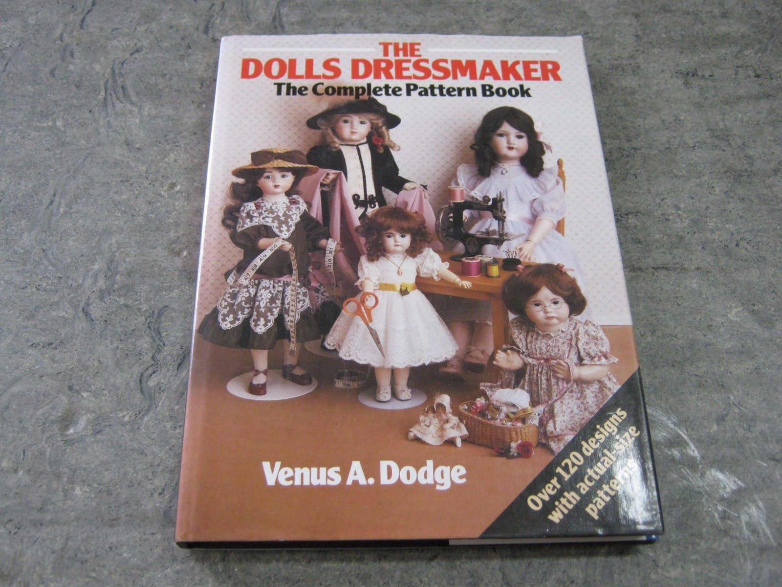 MY FAVORITE PATTERNS Antique Dolls 洋書 MY FAVORITE PATTERNS Antique Dolls 洋書 - メルカリ