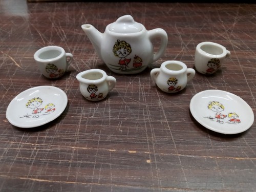 Vintage Miniature Sonsco China Tea Set 8 Pieces Childs Toy