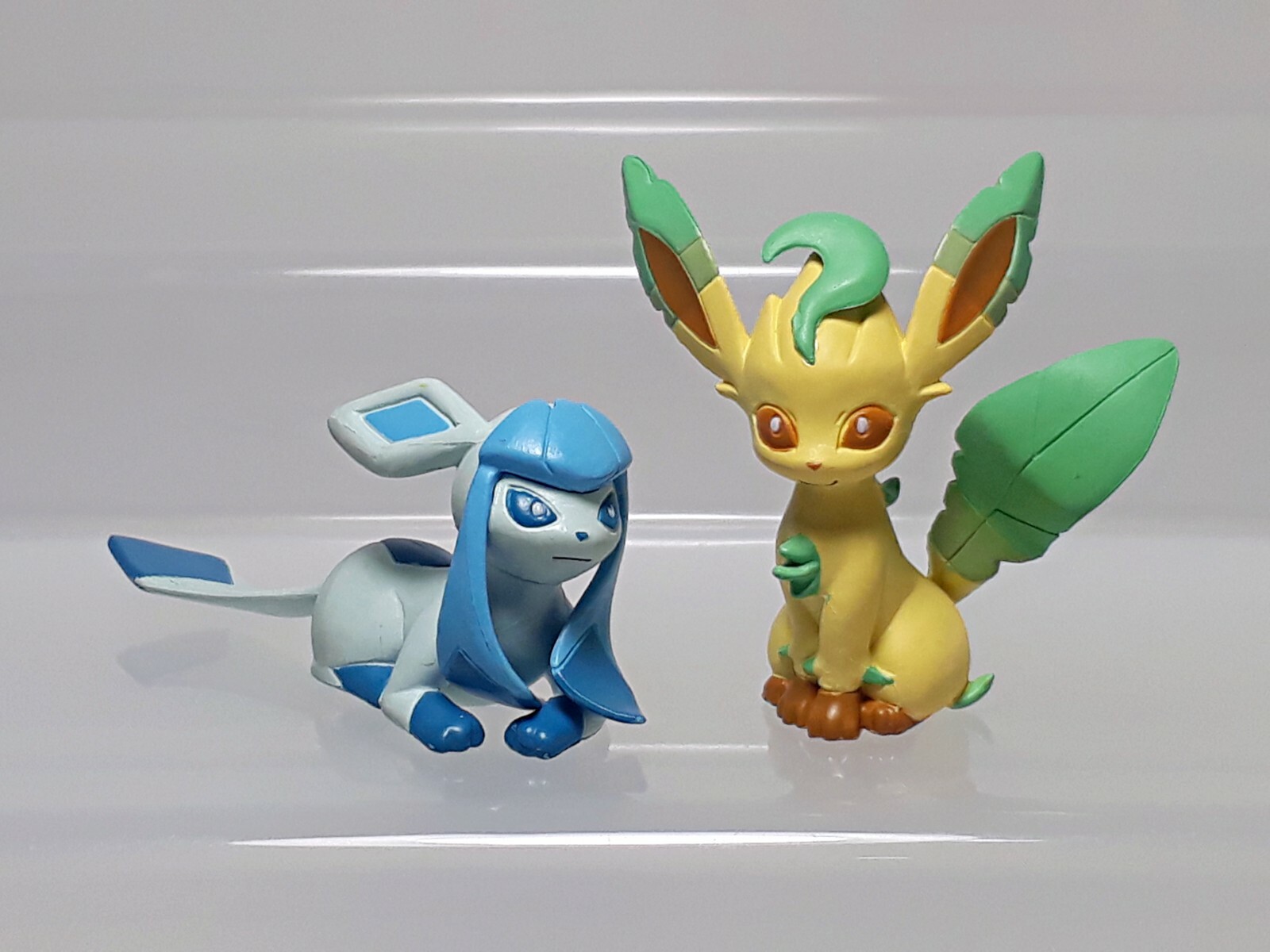 Glaceon Leafeon Pokemon Figure Takara Tomy ARTS Eievui