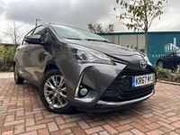 2017 Toyota Yaris 1.5 VVT-h Icon E-CVT Euro 6 (s/s) 5dr HATCHBACK Petrol/Electri
