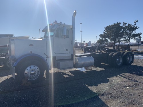 1986 Peterbilt 359 Tandem Axle W/ 1991 Fontaine 50-Ton 3 Axle Air Ride Lowboy