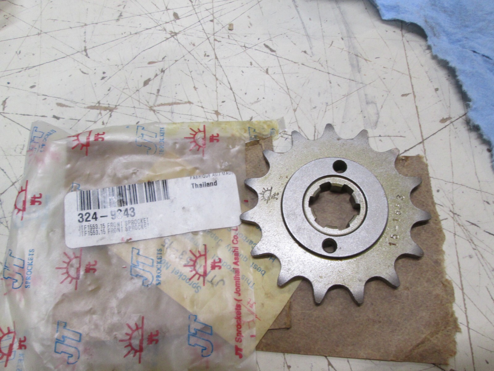 JT FRONT STEEL SPROCKET - #1553 - 15T - KAWASAKI KX125 1977 JT FRONT STEEL SPROCKET - #1553 - 15T - KAWASAKI KX125 1977