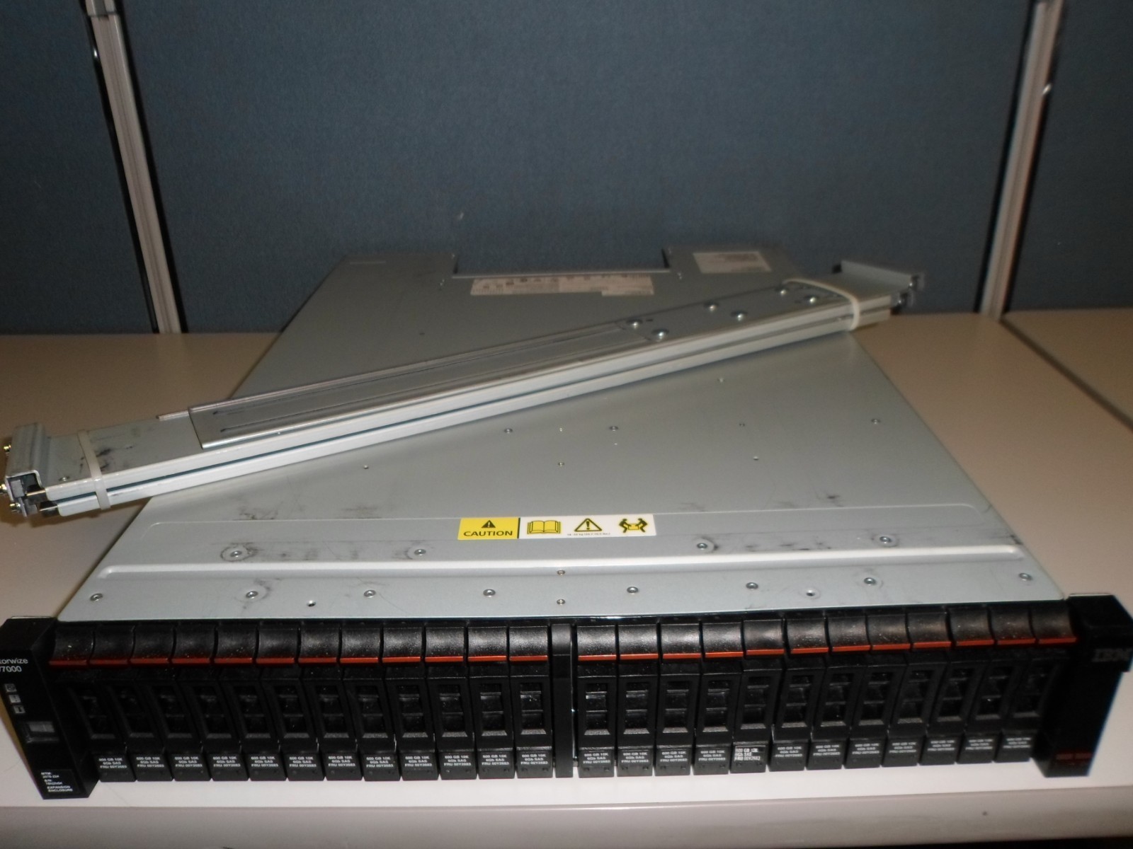 Ibm 5. Ibm storwize v7000. ibm storwize v3000. ibm storwize v3000 к монитору. юнитовый сервер сан миктосистемс.