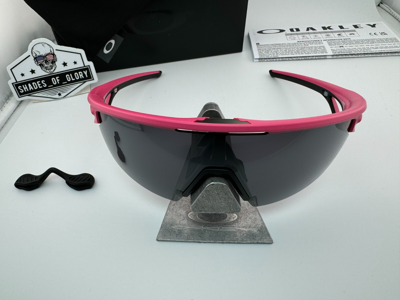 Pre-owned Oakley Sphaera Matte Neon Pink W/ Prizm Black Sunglasses Oo9403-10 Authentic