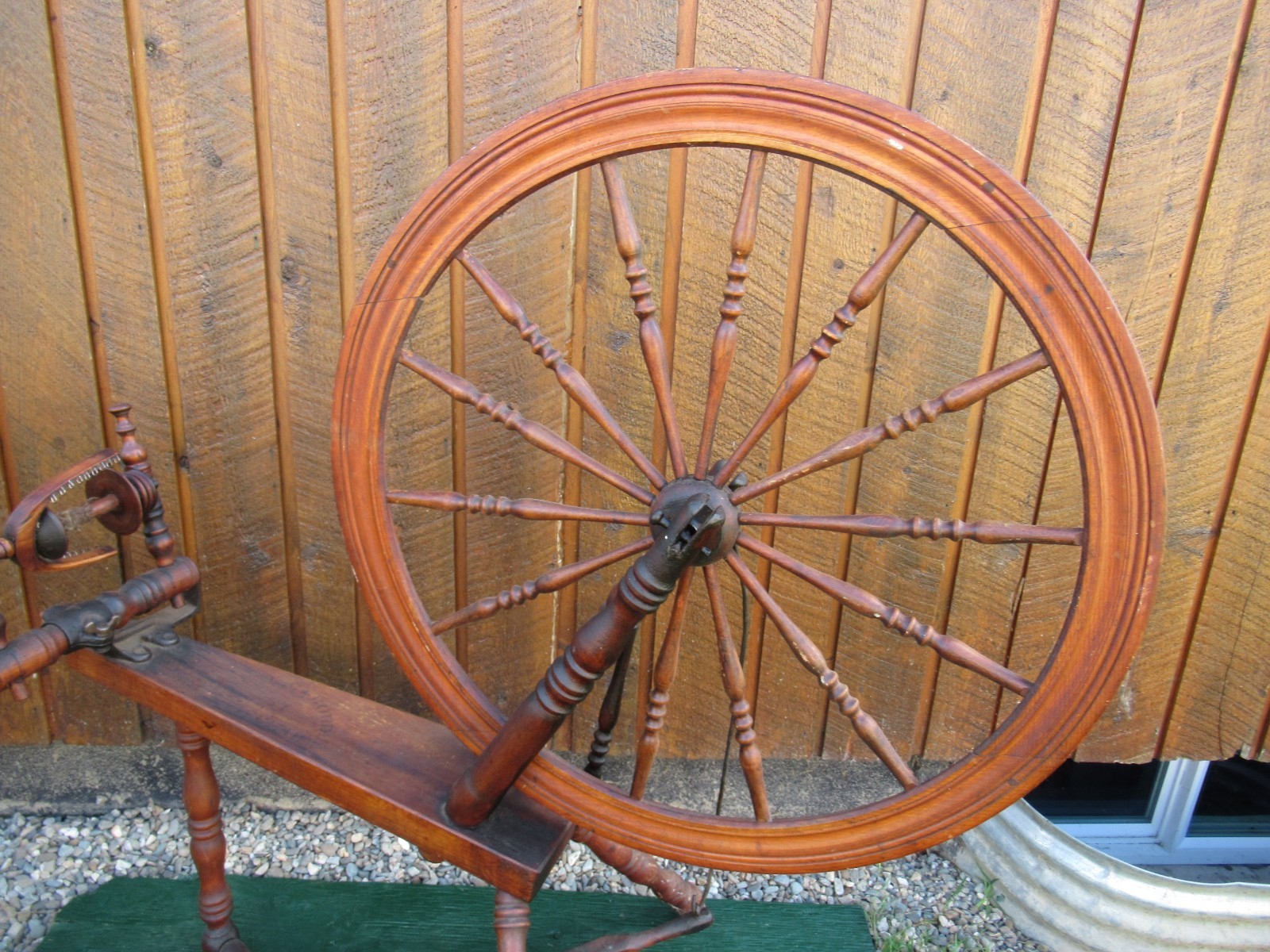 RARE Antique LARGE Spinning Wheel 30