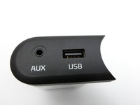 Kia Ceed JD 12-15 USB AUX Buchse Anschluss Kia Ceed JD 12-15 03.05.2013 96120A2000 96120-A2000 gebraucht Vorschau 2
