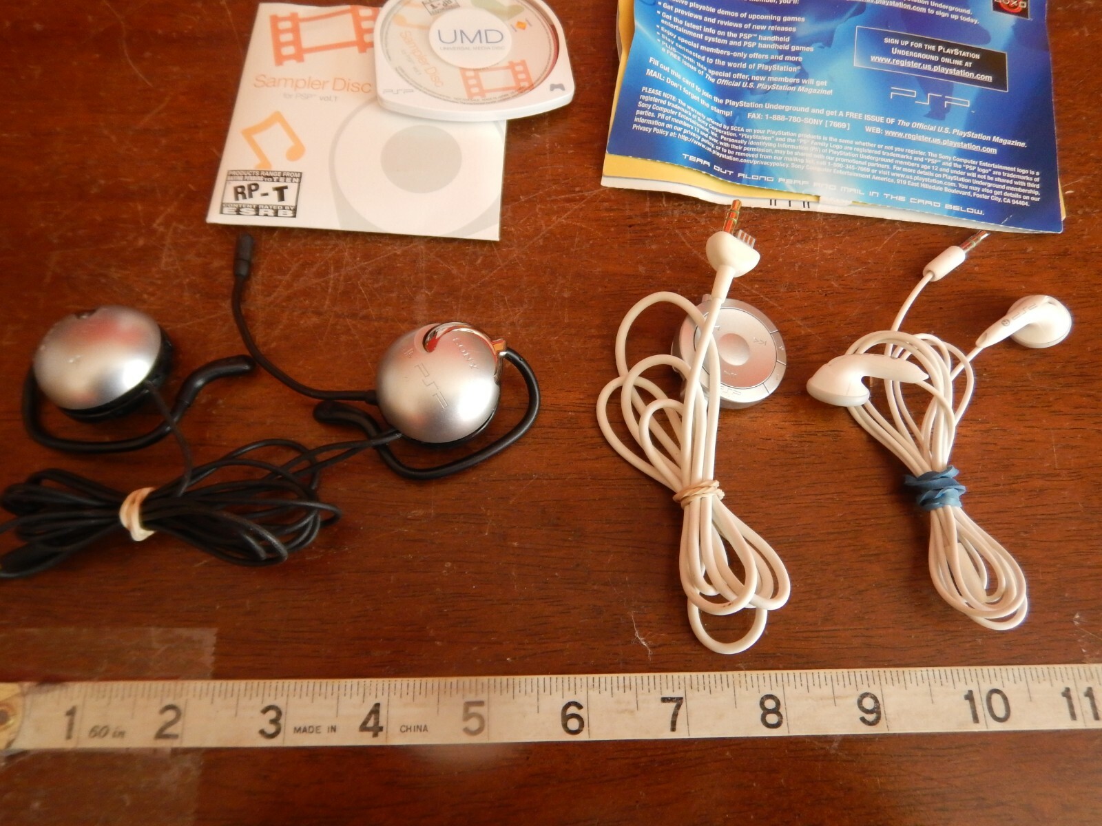 Sony PSP Headphones Lot of 2 - Remote Control (White) with Sampler Disc