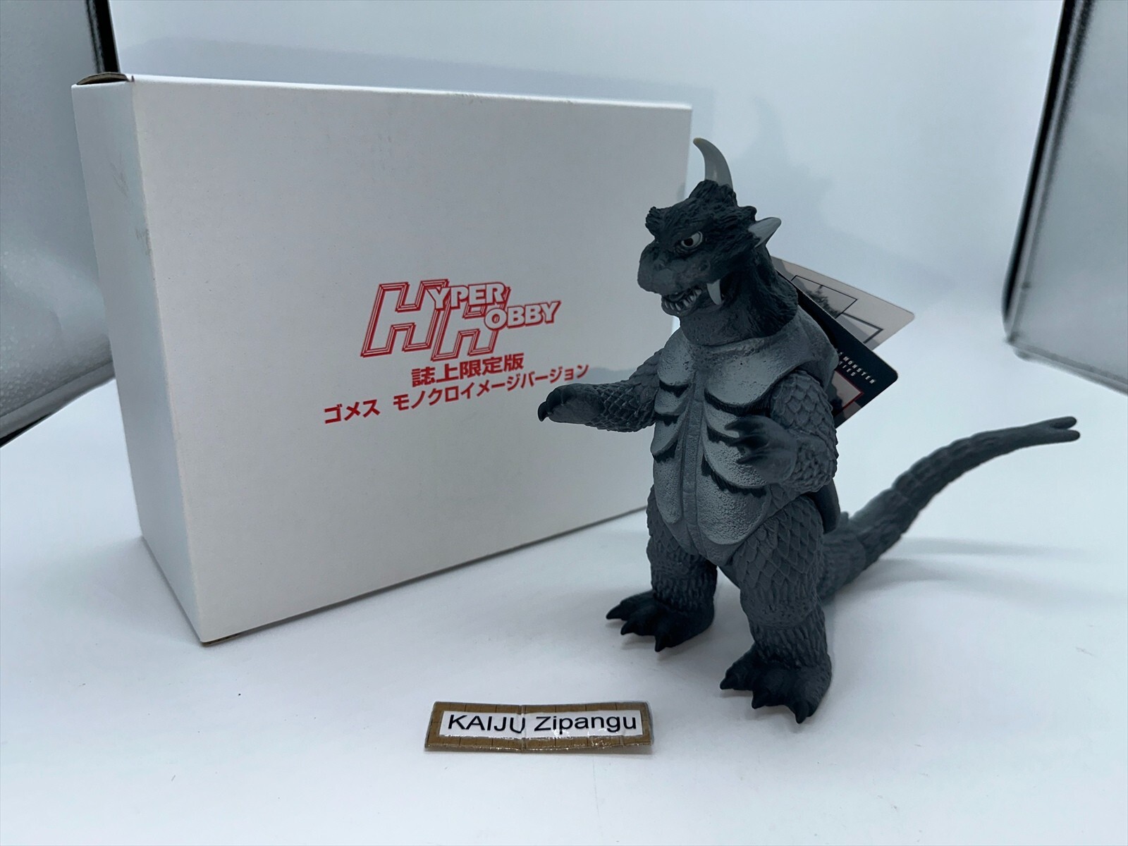 ネメス　Nemeth 波模様のスリムタイ ホワイト ブラック AMBIDEX Store △タイプライター無地/ギンガム 5分袖ボウタイ