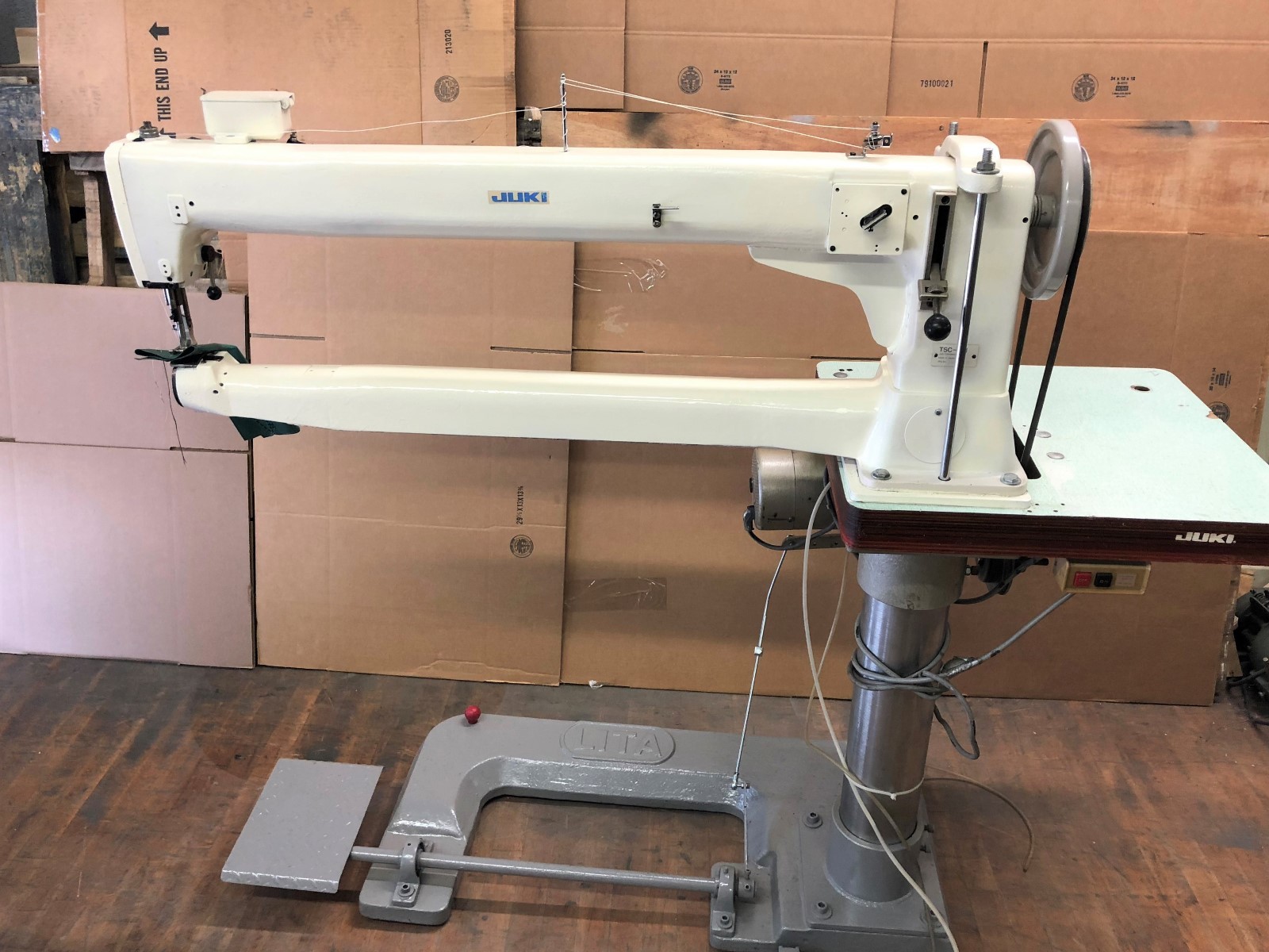 JUKI EXTRA HEAVY DUTY  LONG CYLINDER WALKING FOOT 110V INDUSTRIAL SEWING MACHINE