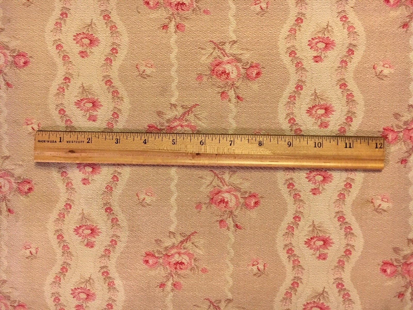 Vintage Floral Barkcloth Fabric - 32
