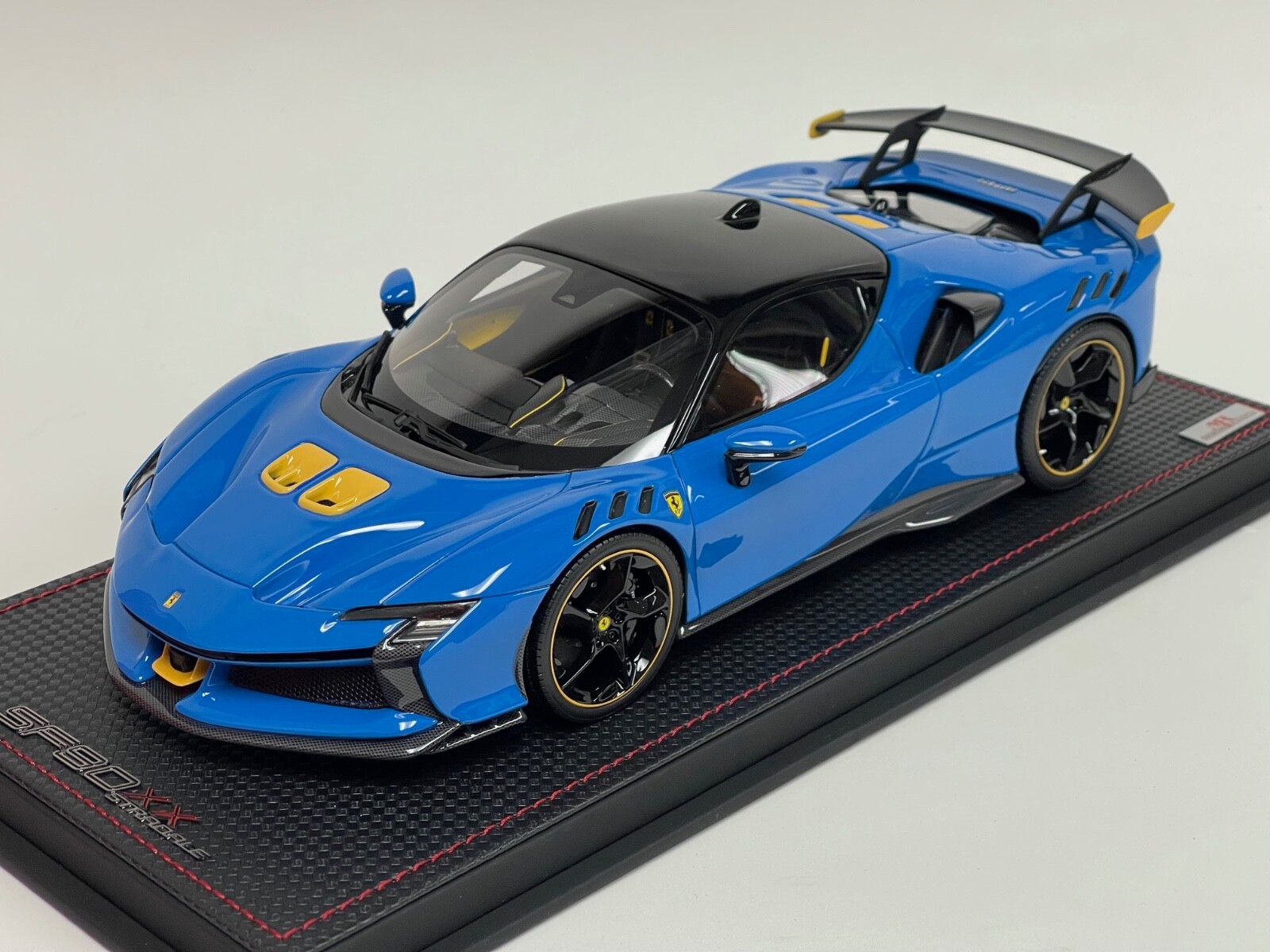 1/18 MR Collection Ferrari SF90 XX Stradale Azzuro Din