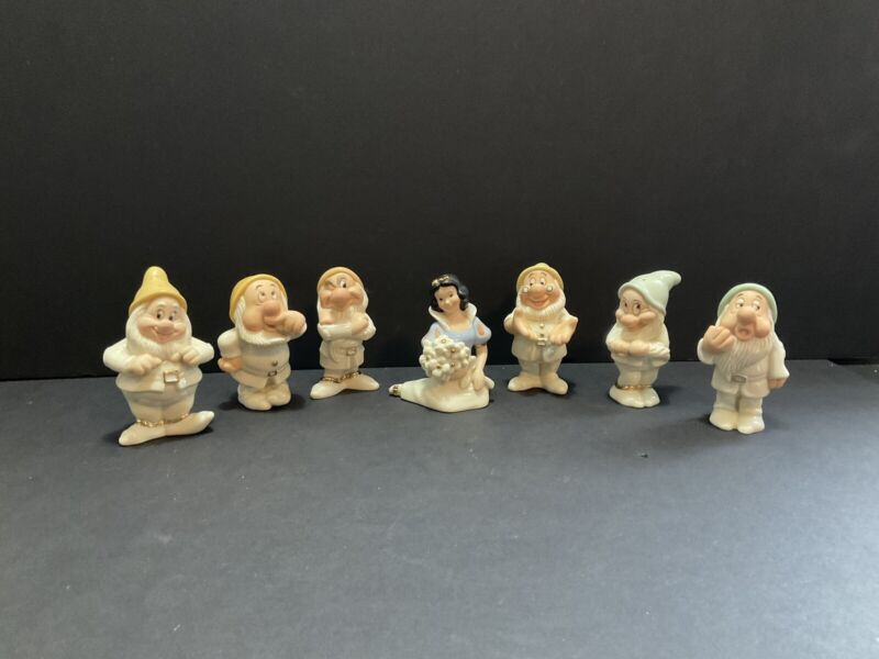 Lot Of 7 Disney Lenox Snow White & Seven Dwarfs Salt & Pepper Shakers