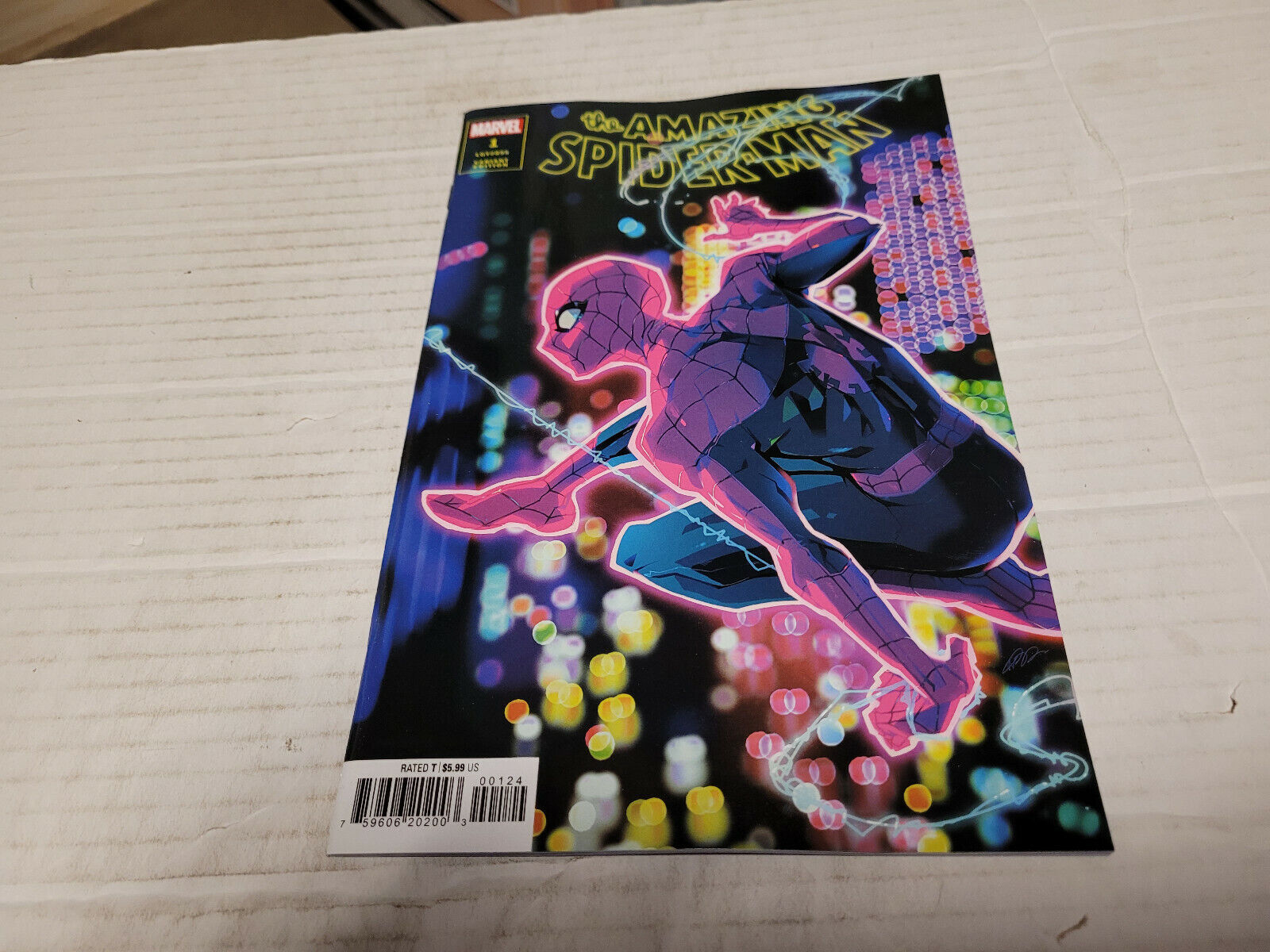 Amazing Spider-Man # 1 (LGY 895) (2022, Marvel) Besch Variant Amazing Spider-Man # 1 (LGY 895) (2022, Marvel) Besch Variant